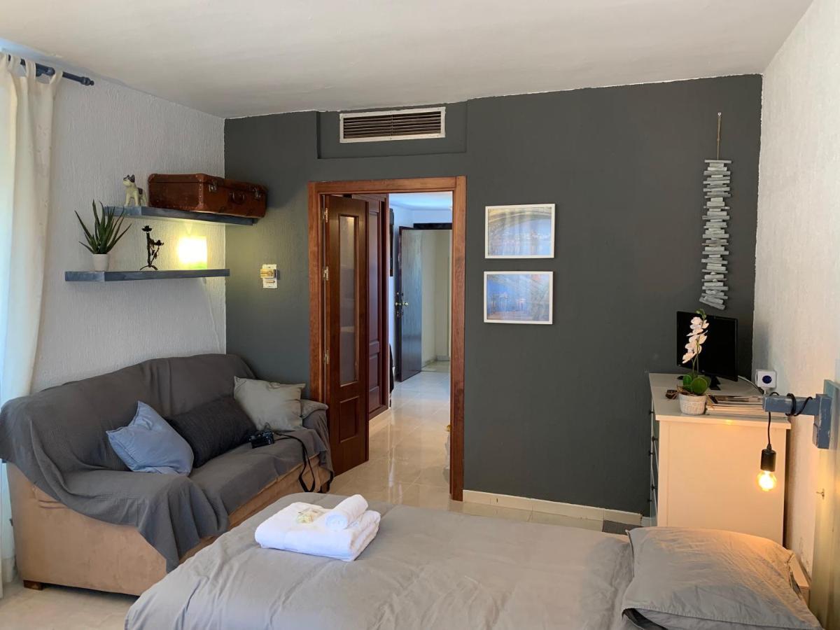 Apartamentos Rg Resitur Seville Exterior photo